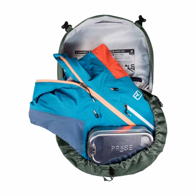 Deuter Marine-Navy/Ivy-Khaki/Black-Graphite Futura Pro 36